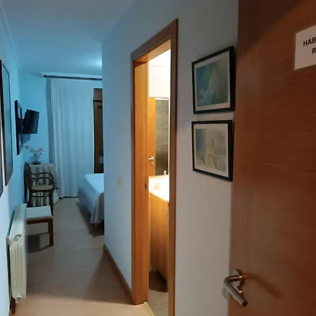 Homestay Peregrinos A Casa Alicia *